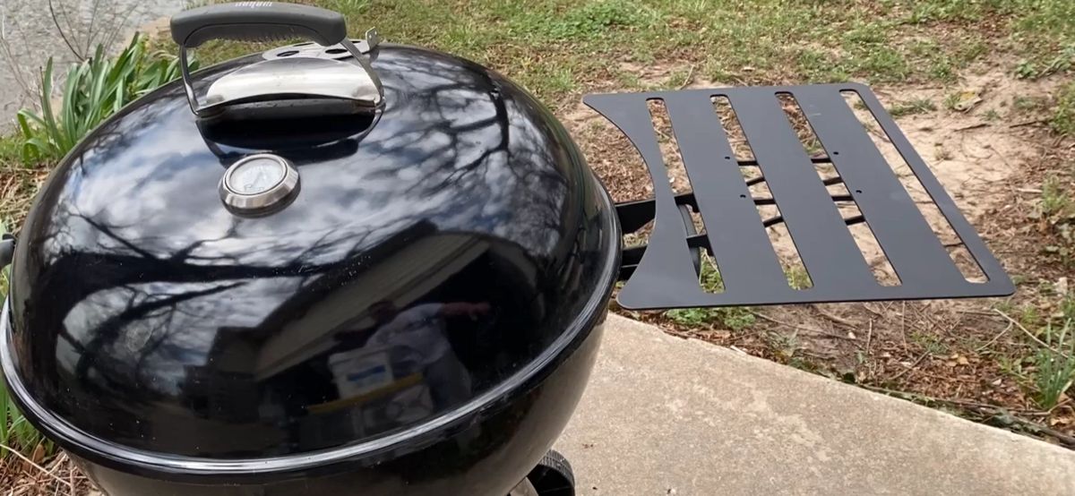 GEMINI SIDE SHELF for the er 22" Kettle Grill